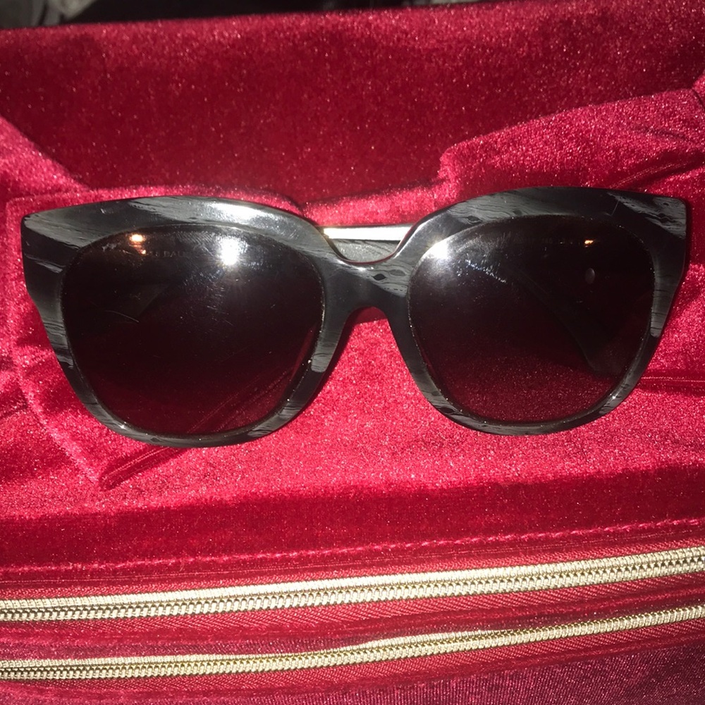 Stylish Black BALENCIAGA Sunglasses